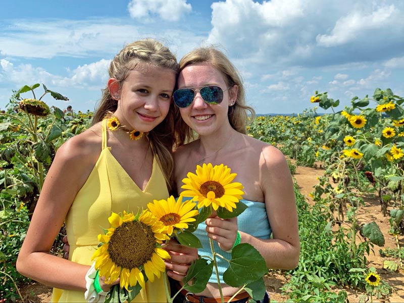 Photo Ops at the PA Sunflower Festival (Maple Lawn Farms, PA)